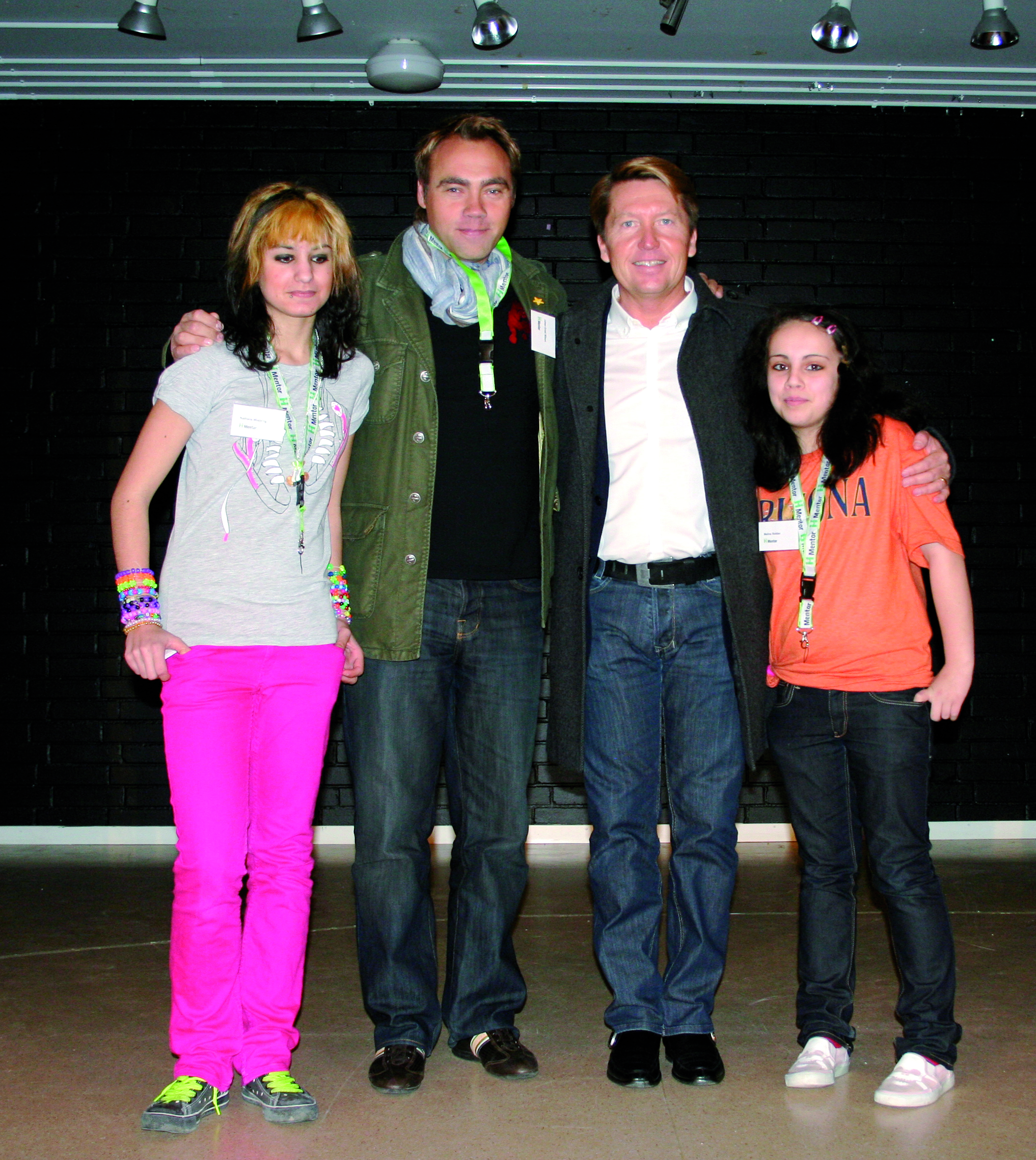 Erik Olsson, CEO at Swedish Post together with Johan Ernst and two students